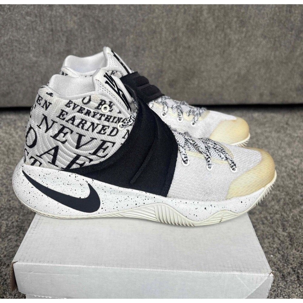 NIKE 2016 KYRIE 2 OREO CHAMPIONSHIP SCRIPT NIKE ID SIZE 8.5 MENS